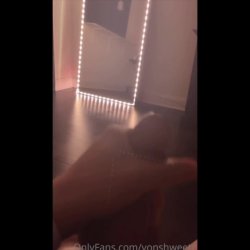 Teen TS MinnyBunnie Cumshot Compilation