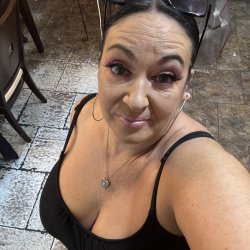 Thick ass Latina Gilf