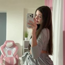 🔞Brunette with thick ass dripping 💦 Ready for OF