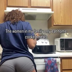 Thick Ebony MILF in Booty Shorts Serves Up a Steamy Meal 18+