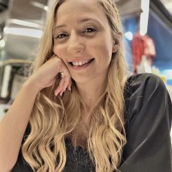 quem ve assim nem imagina que chora na pica