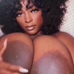 Ynt1NClM_720pE negra tetona