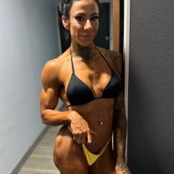 I built my curves at the gym Honey