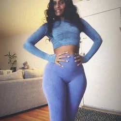 Queen ButterFace 🇸🇴