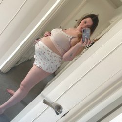 A pregnant slut is extra fun to fuck