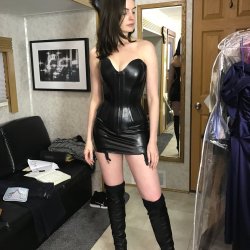 ANNE HATHAWAY | CELEBs