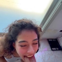 sexy girlfriend gives surprise morning deepthroat