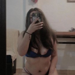 Novinha safada gordinha foi vazada depois de mandar nudes !! novinha, vazou, vazados, vazada, amador