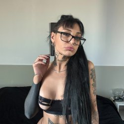 Feeling slutty but I have no one to get off with