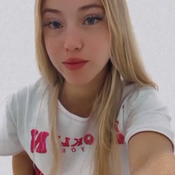 Novinha loirinha olhos azuis maravilhosa patricinha na siririca!!! novinha, vazou, vazados, vazada
