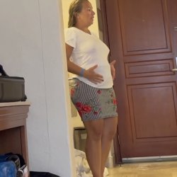 Big Ass Thick White Girl No Bra Braless. Big Tits