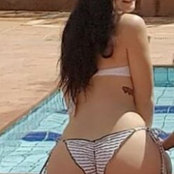 Bunda gostosa da Carolzinhasg (qm curtir falar dela, dm liberada, manda msg