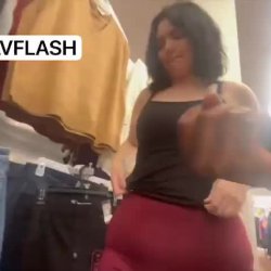 Thick whitegirl sucks off flasher (DM for info)