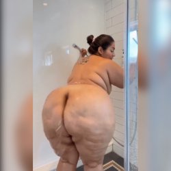 BIG OL JUICY LATINA BBW BOOTY CLAPPING