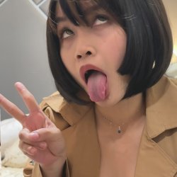 🔞 Young perky tits nude horny sexy hot slut tongue out 🫦💦🍑😈 OF!