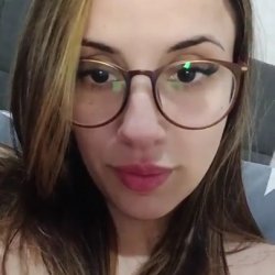 Que buceta e peitos lindos essa moça tem