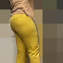 Thick booty jiggle