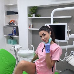I'm a little dentist who likes hard and big things