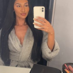 One look at this selfie and you’ll be hooked for life