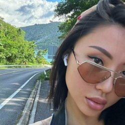Lina Asian gorgeous model taking bwc deep Leaks