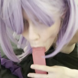 🔞 Purple-haired babe sucking pink dildo, perky tits bare 💋 Nude fun on OF!