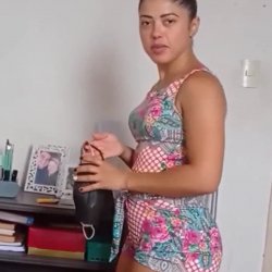 GOZANDO NA BUCETA DA EMPREGADA AMADOR