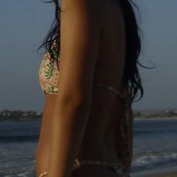 Pendeja chilena en bikini en brasil