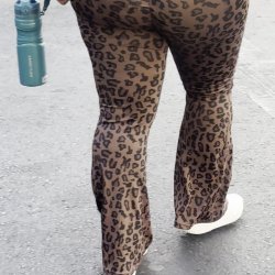 Peruana culona en el centro - voyeur