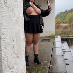 Stunning Betty Bong Leaks 18+