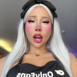 🔞 white hair onlyfans slut pink lips horny cumslut ready to fuck 🫦💦 See my OF