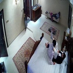 [IPCAM] Cuck Lets His Friend Fool Around With His Arab Wife While He Watches