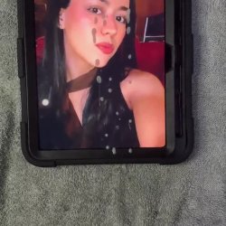 Cum tribute a Katherine, lechazo en la carita de puta que tiene esa perra provocativa