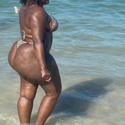 Negra madura culona prepago