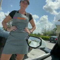 dunkin’ donuts pawg ☕️🧴