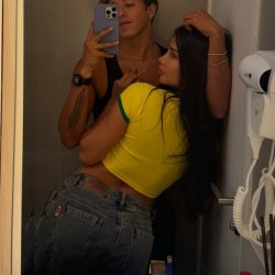 Vazou casal novinho comemorando vitoria do brasil! putinha cavalona vazada no amador novinha cavala