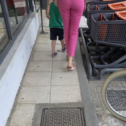 Milf candid ass thong