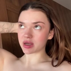 BRUNETTE TIK TOK TEEN VIRAL SLUT LEAKED NUDES TITS PLAY