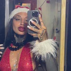 Kind elf by day… curious by night