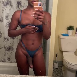 (Shemale)ebony....🍆 🍆 💦