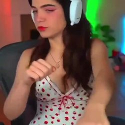 STARYUUKI alias La Puta yuki, le encanta mostrar cucos🍆🍆🍆🤤👙