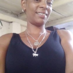 QUIEN ME LLENA DE LECHE MIS ENORMES TETAS NATURALES COMENTEN