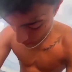 Naim se folla a putita en la playa en una moto acuática