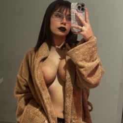 My Latina body was made for your cum Daddy