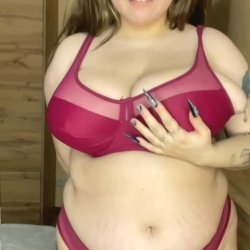 🔞 Curvy milf big tits perky sexy hot horny tattooed slut in red lingerie 🫦💦🍑😈 OF now!