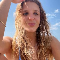 Novinha loira vazada pelo ex que gravou enquanto comia a puta! novinha, vazou, vazado, vazada amador