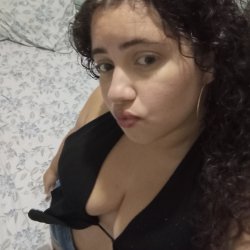 Corno manso pediu pra vazar a putinha dele! Oque vocês acharam dessa rabuda?