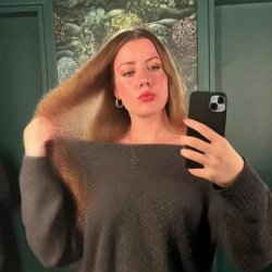 SUCK HER TITS