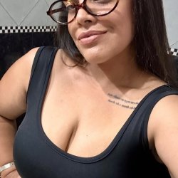 DATA DE ESTA AL DM? NEGRA PUTONA