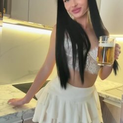 🔞Lacy tits & juicy ass in kitchen tease🍑💋 Full vid on OF