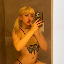 I love when my mouth gets messy